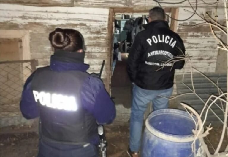 Dos detenidos por realizar delivery de drogas