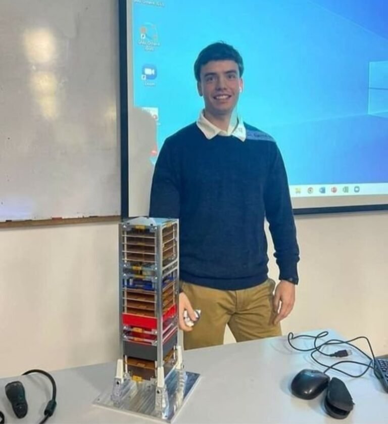 Argentina tiene a su primer Ingeniero Aeroespacial