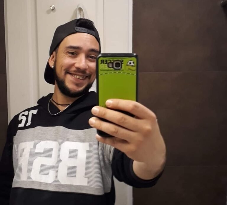 Un comodorense nos representará en La Voz Argentina