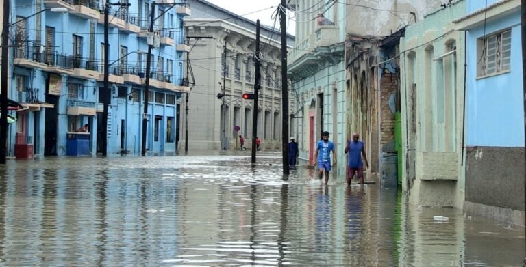 Tres muertos y un desaparecido por las fuertes lluvias que dejó el huracán Agatha