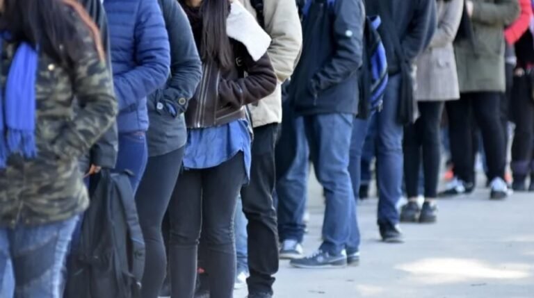 En el último trimestre de 2024, el desempleo fue de 6,4% y afectó a más de 1,4 millones de personas