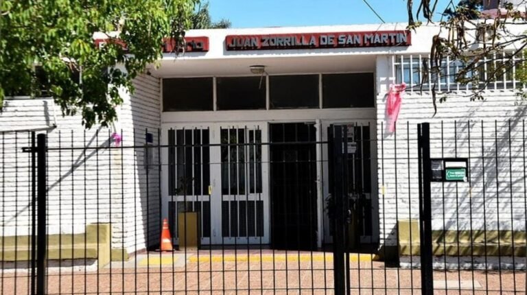 Imitaron un desafío viral y provocaron una explosión en el baño de la escuela