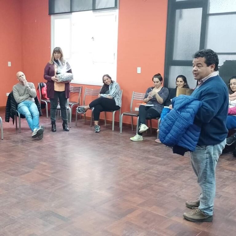 Se jubiló el profesor de educación fisica Julio Leiva