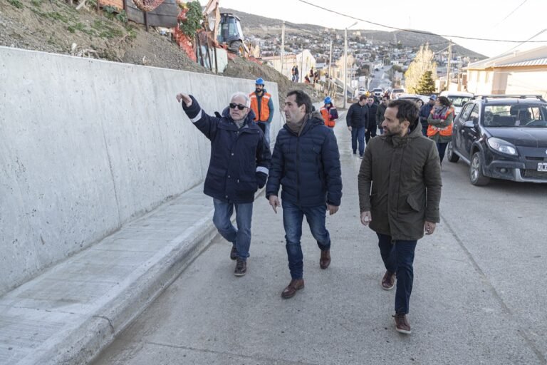 El intendente recorrió los trabajos de infraestructura en el B° Pietrobelli