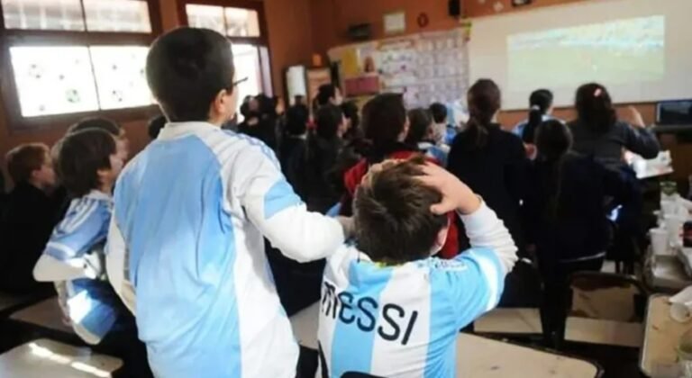 El Gobierno permitirá a las escuelas transmitir los partidos de la Selección en el Mundial de Qatar