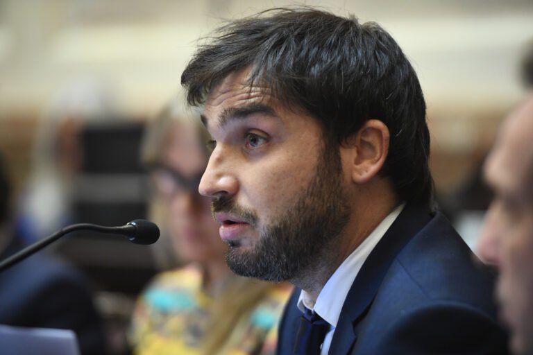 Torres solicitó a Ministerios, AFIP y Banco Nación, que instrumenten medidas urgentes para paliar la crisis climática en Chubut  