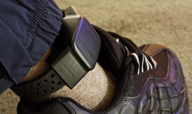 Violó el arresto domicilario luego de intentar matar a la madre de sus hijos