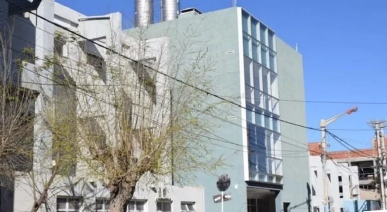 Covid: Niño de 2 años y un adulto internados en terapia intensiva