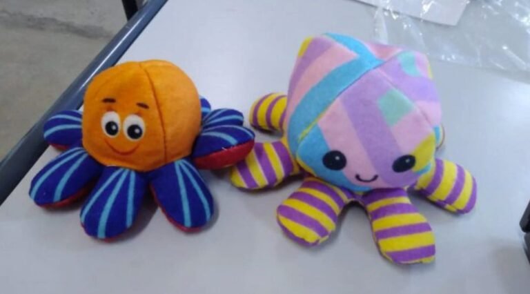 Usaban los peluches de su hija para esconder droga