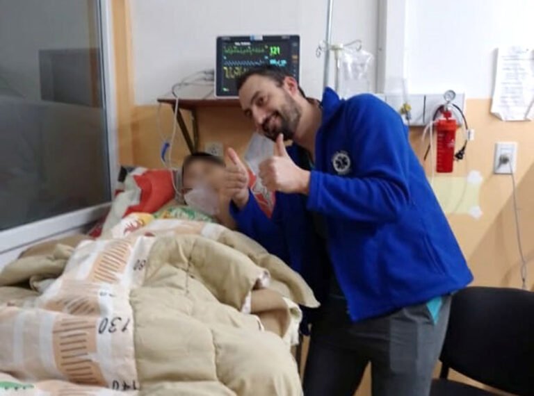 Rescate en la nieve: Salvaron a un niño y dos adultos