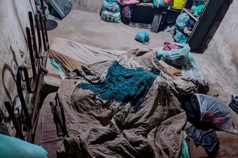 Rescataron a una familia que llevaba 17 años secuestrada