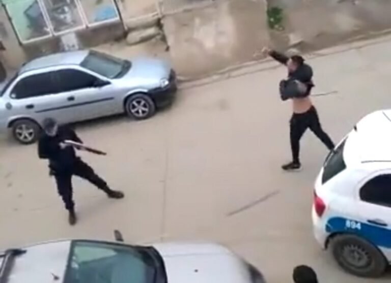 Se resistió a ser esposado y la Policía abrió fuego