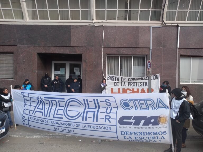 Docentes vuelven a parar por la absolución de Goodman y el reclamo salarial