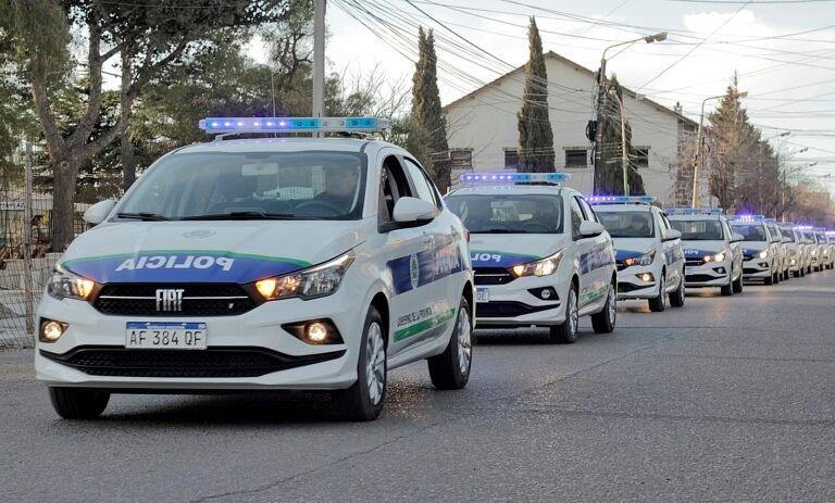 Entregaron 15 móviles a la Policía del Chubut