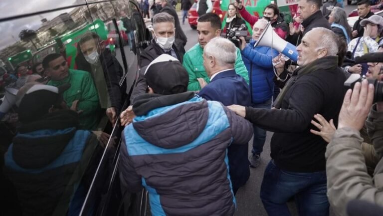 Agresiones a la prensa durante la asunción de Sergio Massa