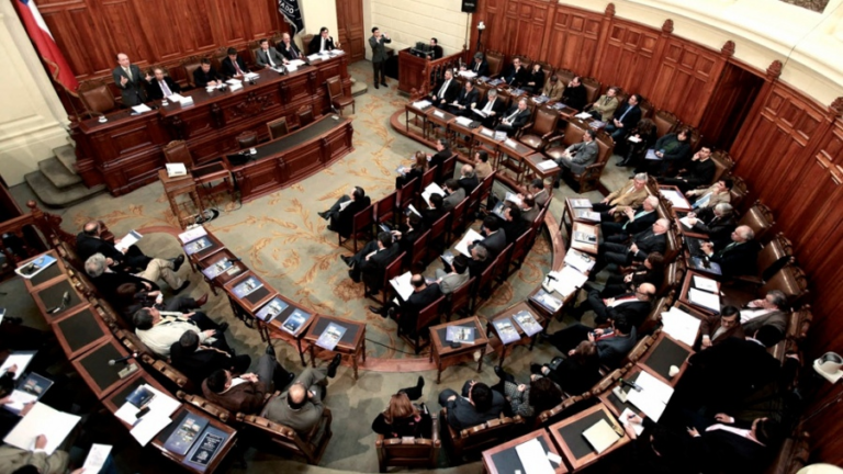 En Chile se obligará a los diputados a hacerse un test de drogas