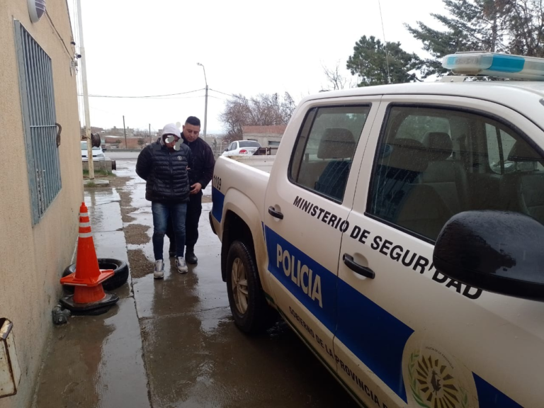 Lo pararon en un control y descubrieron tenía un pedido de captura