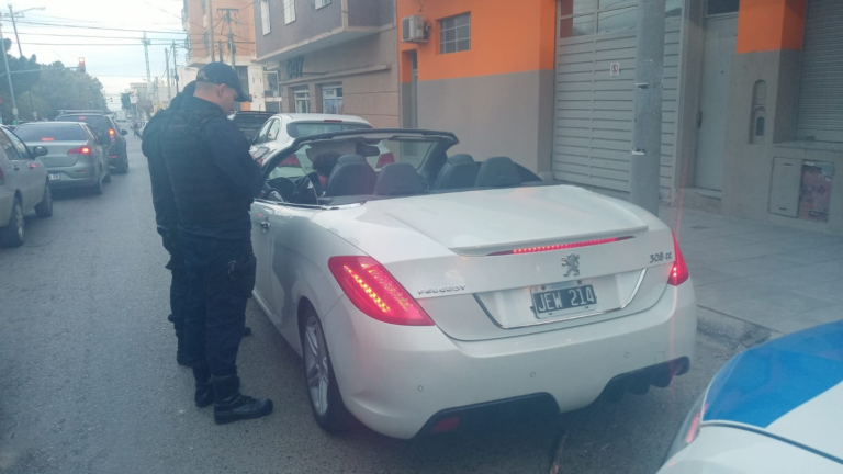 Lo detuvieron en un control y el auto tenía pedido de secuestro