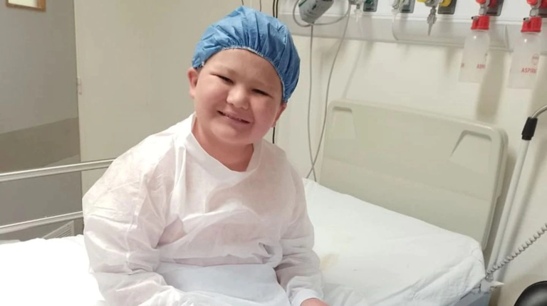 Recibirá un trasplante de médula ósea y quieren saber quién fue el donante