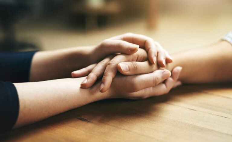 Buscan familia para una adolescente con discapacidad