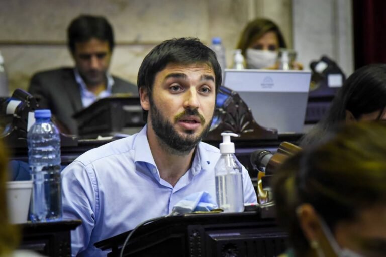 Torres pidió al Gobierno Nacional que finalicen las obras del Gasoducto Cordillerano y se reunirá con Camuzzi