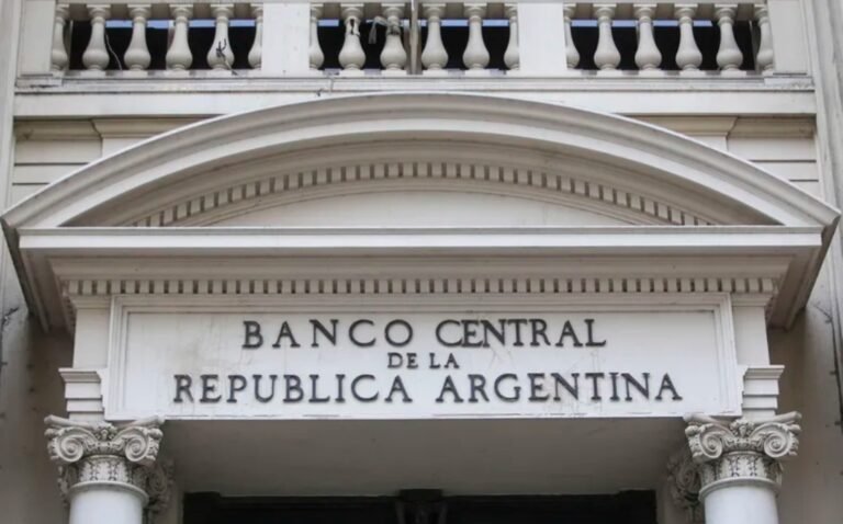 Tras el dato de inflación, el Banco Central volvió a bajar la tasa, que queda en 40% anual