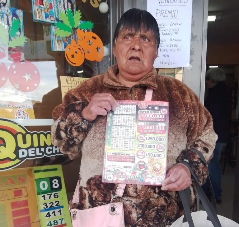 No importa el clima, Albertina vende Telebingos y ganó un millón de pesos