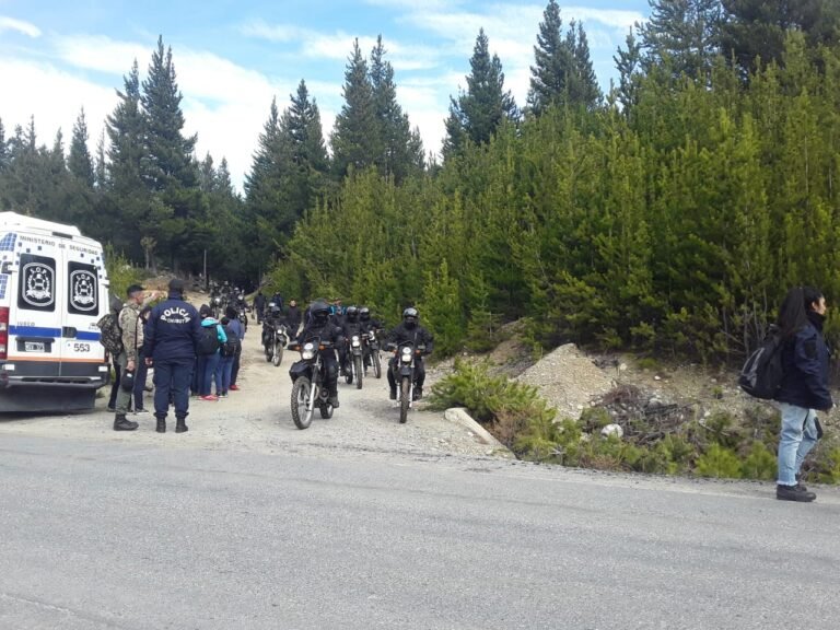 Allanamientos y otro detenido por la desaparición del joven en El Maitén