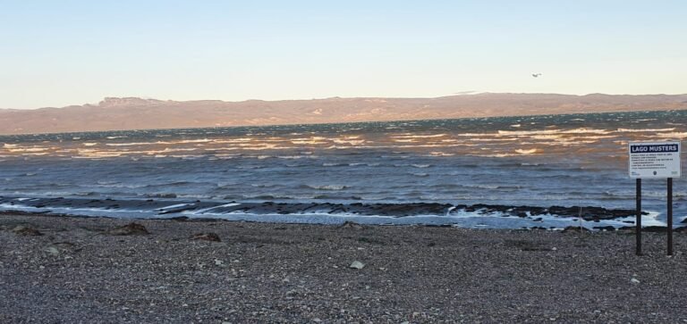 Firman convenio para monitorear el consumo del agua potable