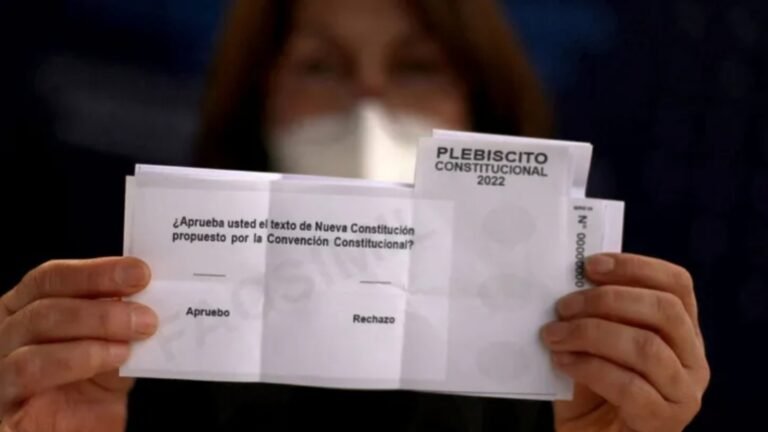 Plebiscito de Chile: ganó el rechazo y seguirá vigente la Constitución de Pinochet