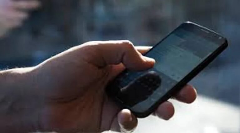 Aumentan las tarifas de telefonía celular, Internet y televisión