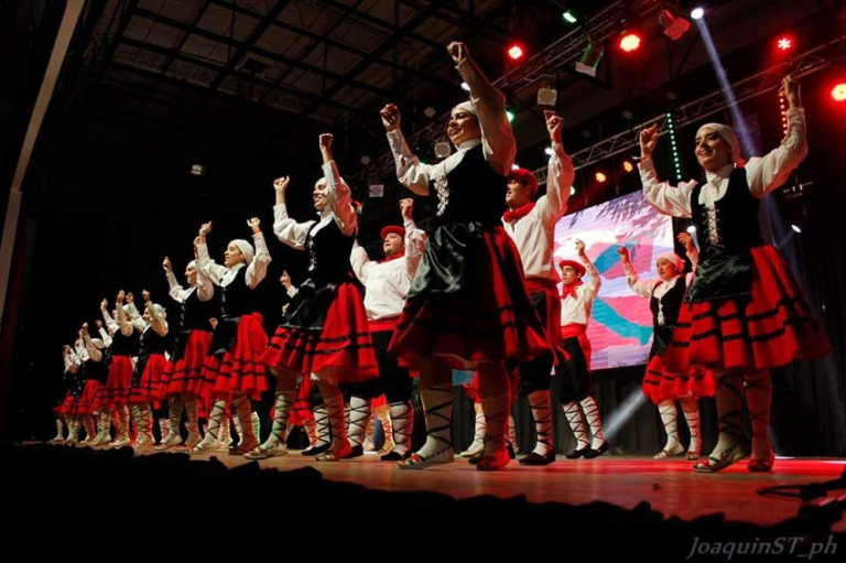 Colectividades: más de 1200 jovenes participarán con grupos músicales y bailes