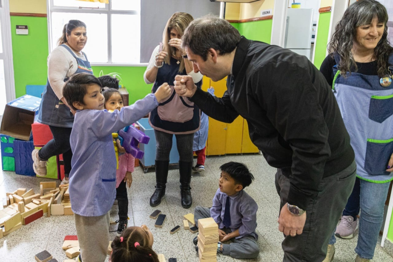 Luque destacó la importancia del Jardín N°438 en el B° Stella Maris