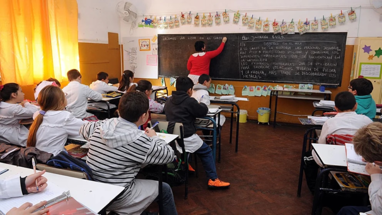 El Gobierno propuso la fecha de inicio de clases para 2023