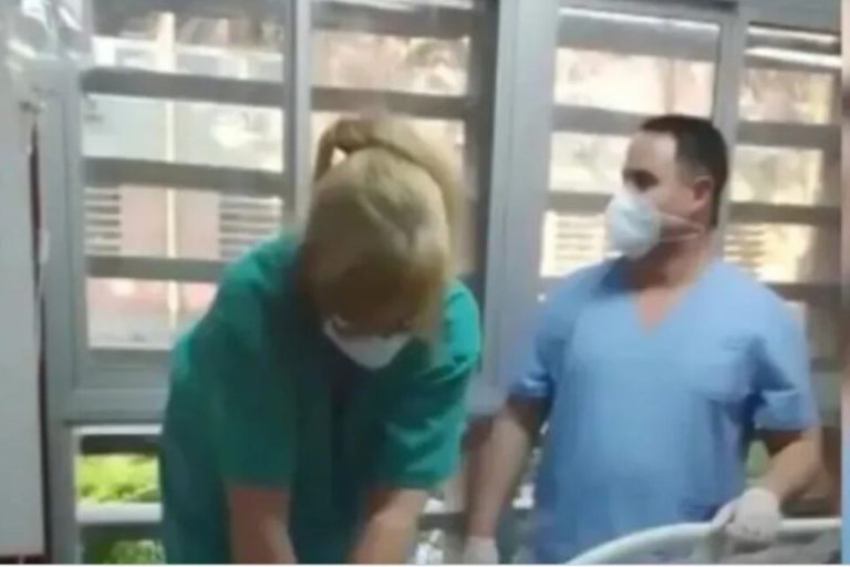 Apartaron a médicos que se reían mientras reanimaban a un paciente