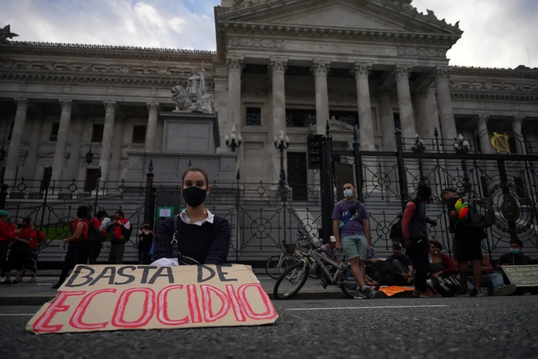 Ambientalistas se reúnen en el Congreso para que se discuta la Ley de Humedales