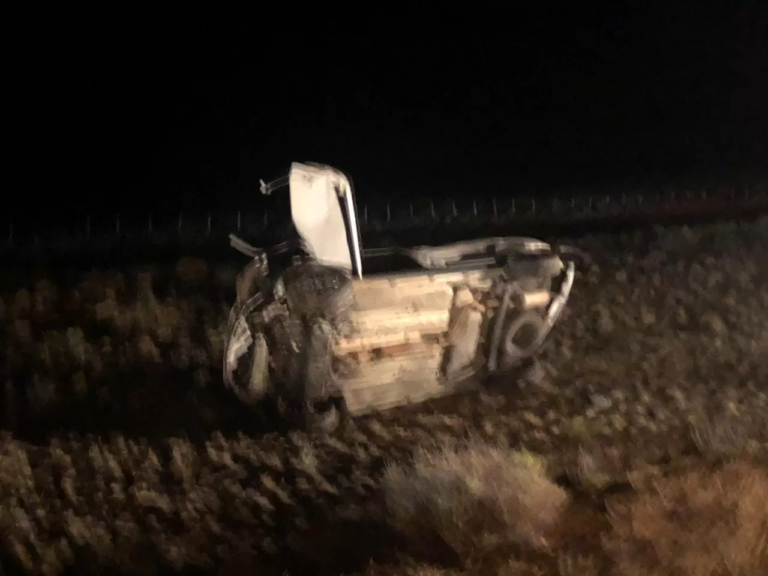 Padre e hijo fallecieron tras un violento vuelco en la Ruta 3