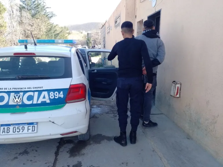 Fue detenido tras violar la perimetral contra su expareja