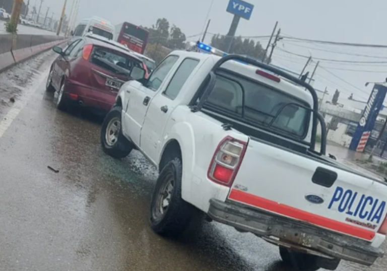 Choque múltiple: un móvil policial quedó involucrado