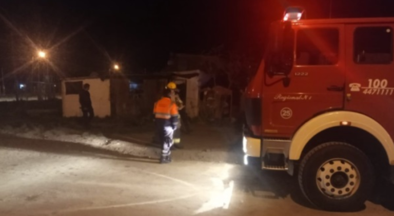Se durmió mientras cocinaba y se le incendió la casa