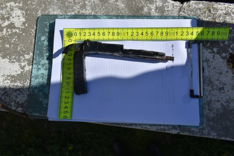 Un adolescente de 13 años llevó un arma “tumbera” a la escuela