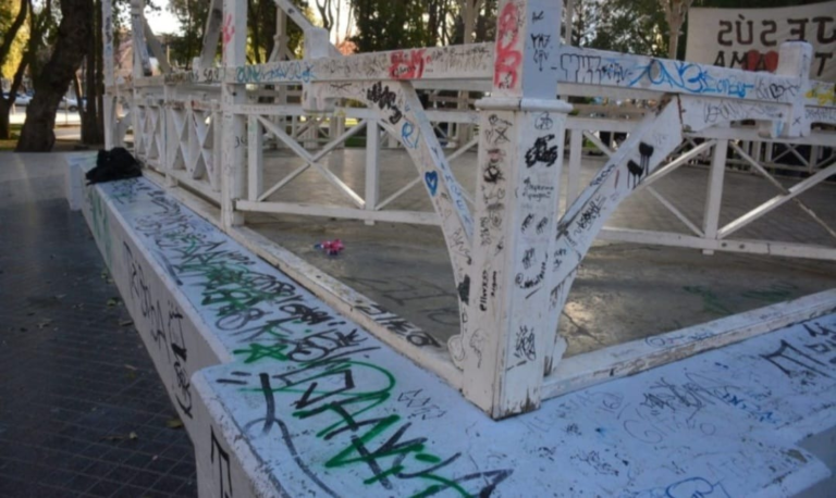 Trelew demandará a padres de menores que vandalicen edificios y monumentos