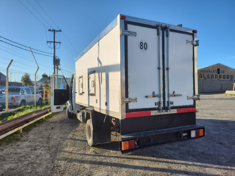 Un ciclista fue atropellado por un camión en el B° Industrial