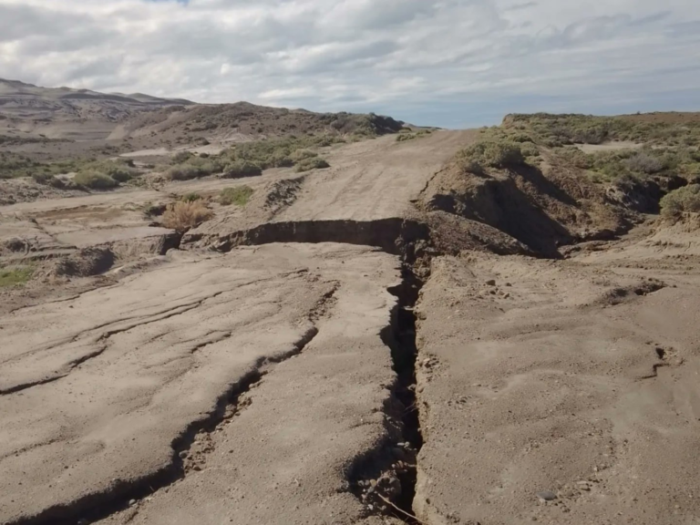 El camino a Rocas Coloradas se encuentra cortado desde el arroyo Salamanca