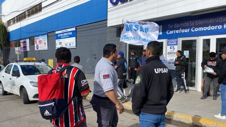 Reclamo de trabajadores en Carrefour