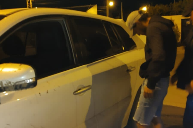 Conducía borracho y fue detenido: llevaba cocaína en el auto