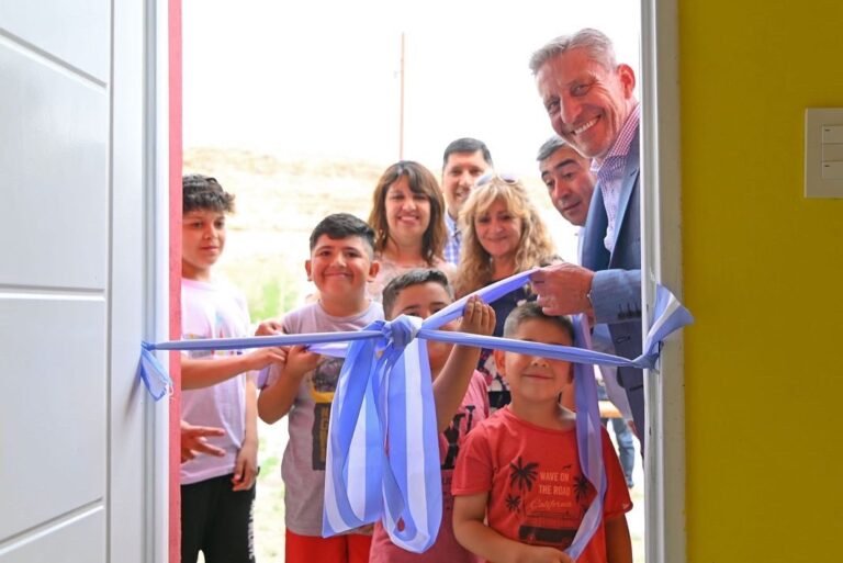 Arcioni: “Nuestro objetivo es trabajar para devolver la dignidad a cada uno de los habitantes”