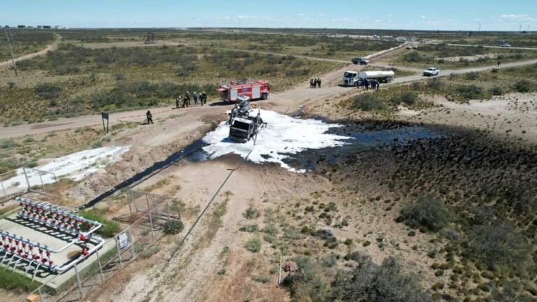 Sofocaron un incendio en un pozo petrolero