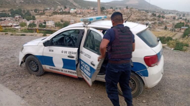 Forzaba la puerta de un galpón y tras una persecución fue detenido