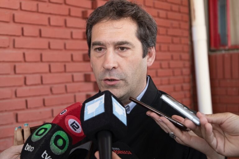 Luque pidió a la Justicia el urgente esclarecimiento de lo sucedido en el Jardín 406